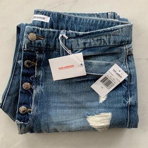 GOOD AMERICAN - GOOD CUTS RAW EDGE JEANS